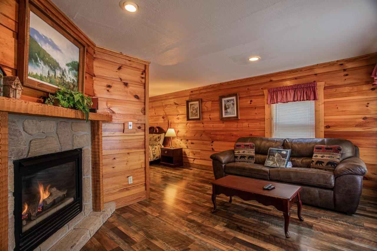 Вілла Great Wolf Cabin In Pigeon Forge! Екстер'єр фото