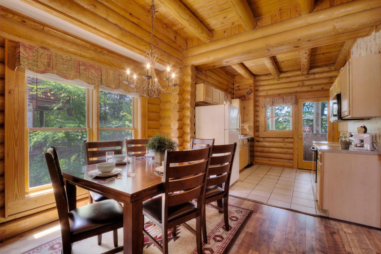 Вілла Great Wolf Cabin In Pigeon Forge! Екстер'єр фото