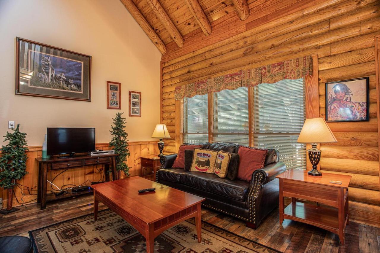 Вілла Great Wolf Cabin In Pigeon Forge! Екстер'єр фото